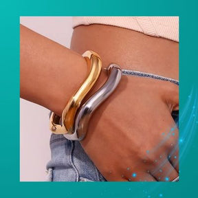 Pulseira Onda Líquida Banhada a Ouro 18K Burnetts Joias