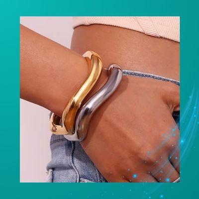 Pulseira Onda Líquida Banhada a Ouro 18K Burnetts Joias