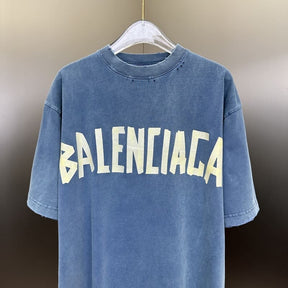 Camiseta Balenciaga Tape Type Azul