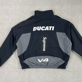 Conjunto Supreme x Ducati