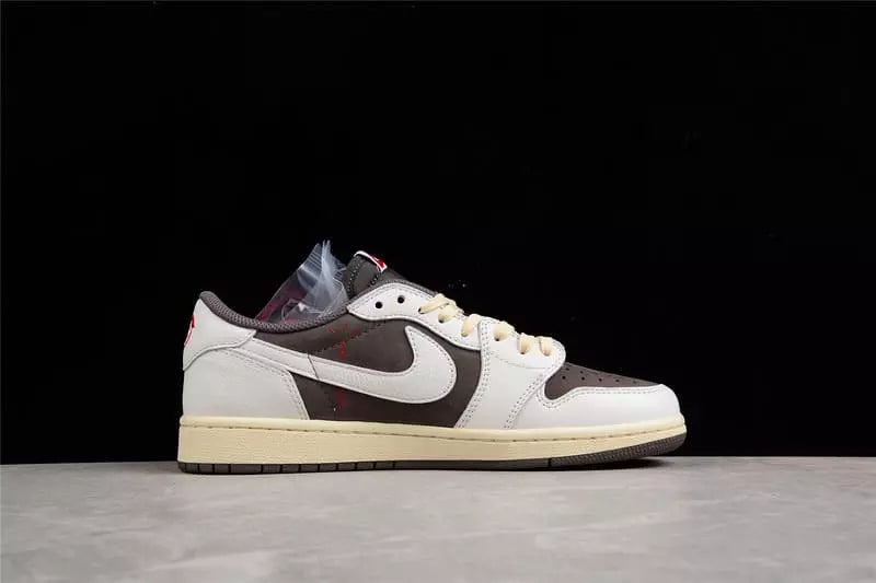 Air Jordan 1 Low x Travis Scott - Reverse Mocha