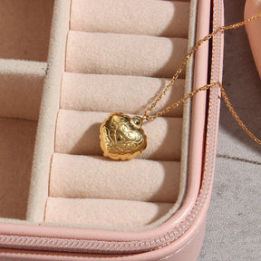 Colar Romântico de Coração com Zircônia e Ouro 18K
