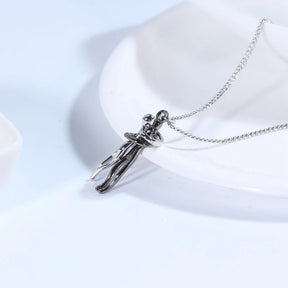 Colar abraço casal