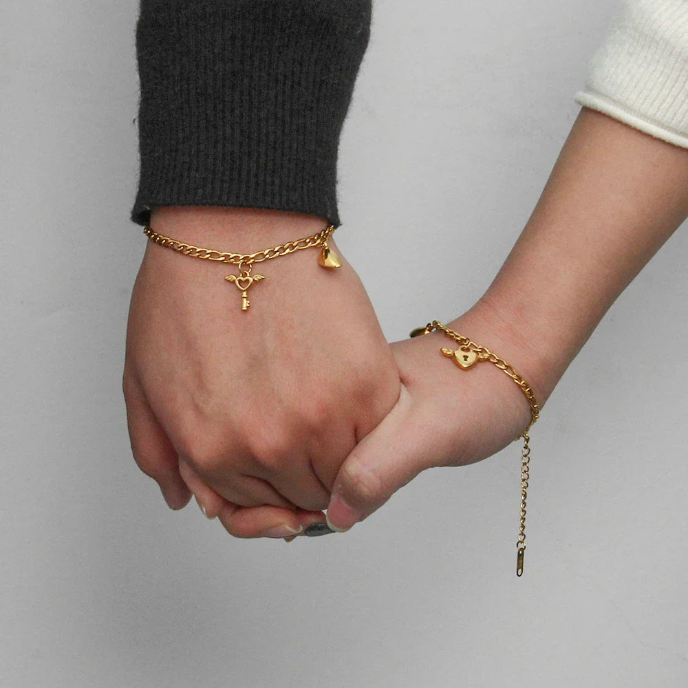 Pulseiras de Aço Inoxidável com Coração e Chave