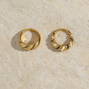 Anel Croissant Esmalte Dourado Hipoalergênico