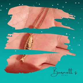 Colar Feminino com Pingente de Peixe em Aço Inoxidável Banhado a Ouro