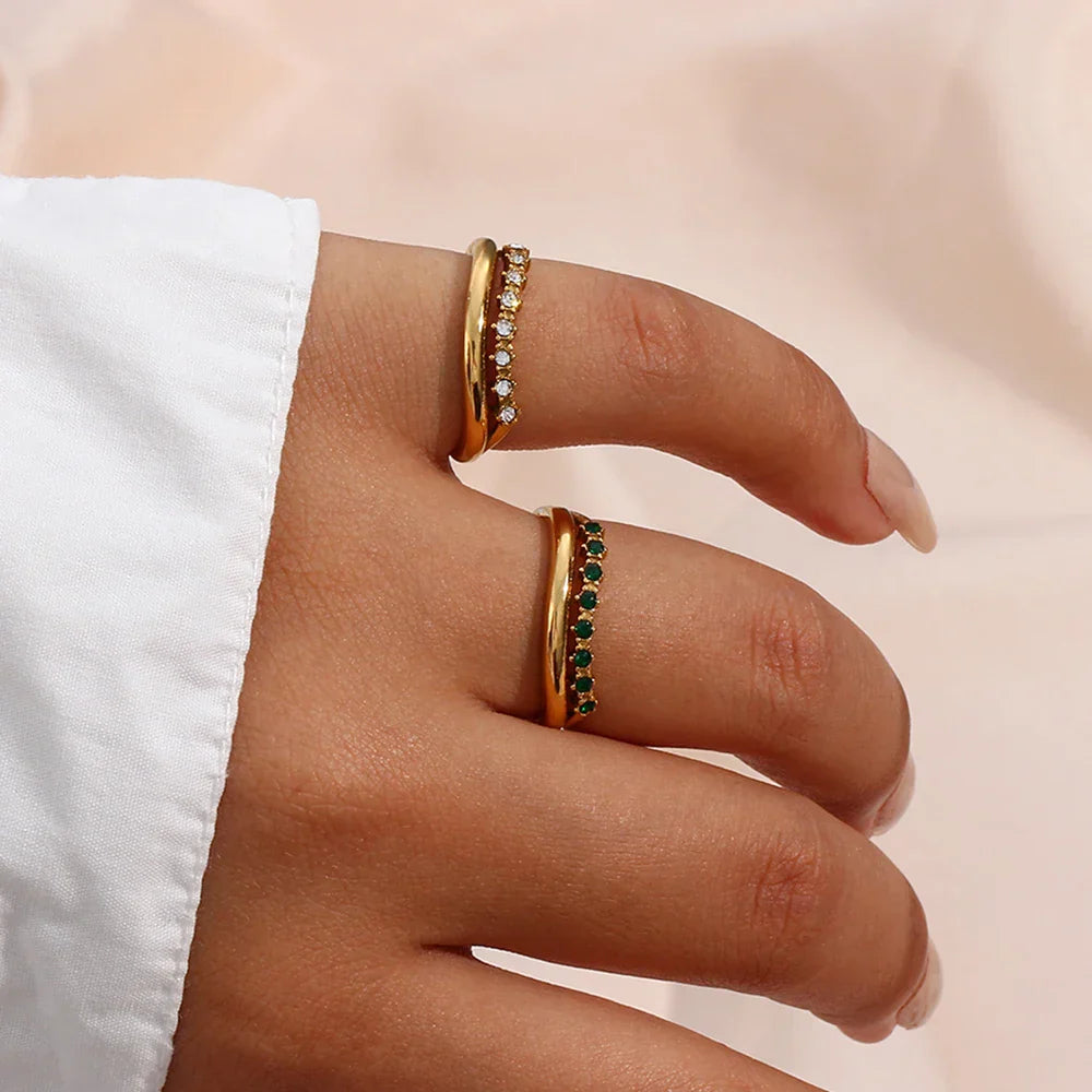 Anel Elegante de Aço Inoxidável com Zircônias