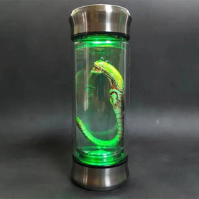 Réplica Alien Xenomorfo em Célula de Vidro