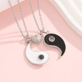 2 pieces/set Luminous peach heart black and white Yin and Yang gossip couple necklace