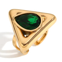 Anel Triângulo Gota de Água com Zircônia