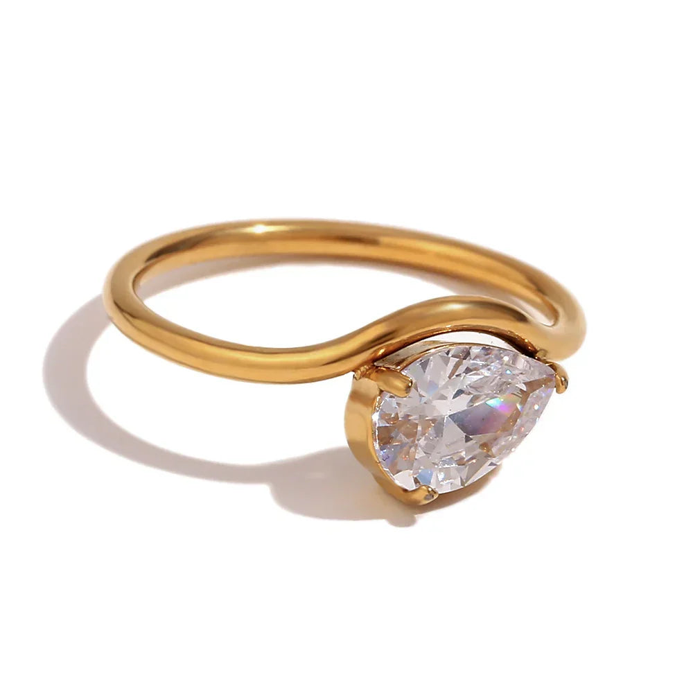 Anel Minimalista com Zircônia e Banho de Ouro 18k