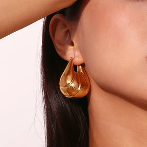 Brincos Elegância em Aço Inoxidável com Zircônia