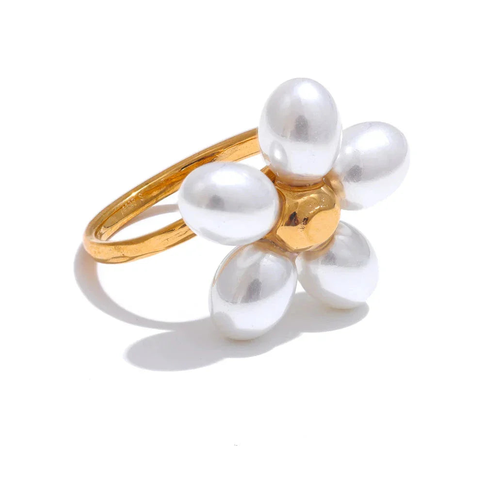 Anel Elegante com Pérolas Imitadoras Lux
