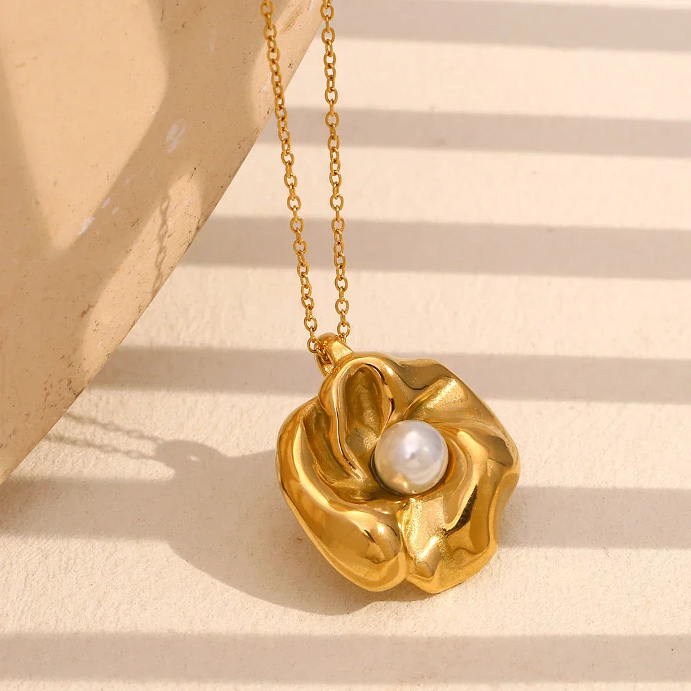 Colar Pingente Flor de Pérola Elegante em Aço Inoxidável 18K