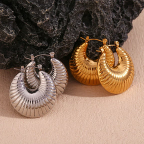 Brincos de Argola Elegantes com Design Ondulado