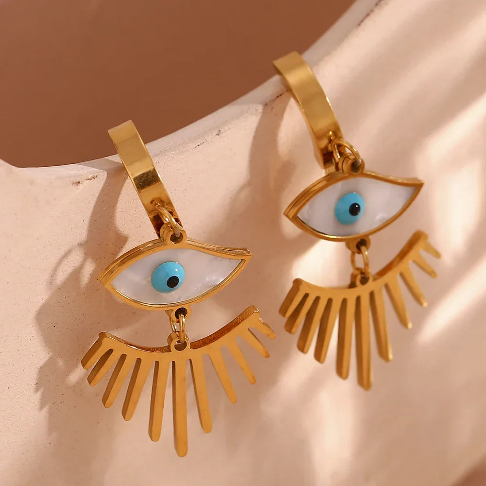 Brincos Olho Dourado com Cílios em Zircônia