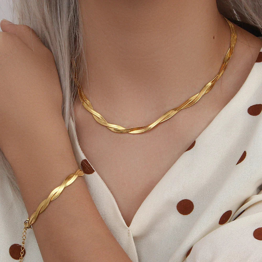 Colar e Pulseira Trançados Banhados a Ouro Burnetts