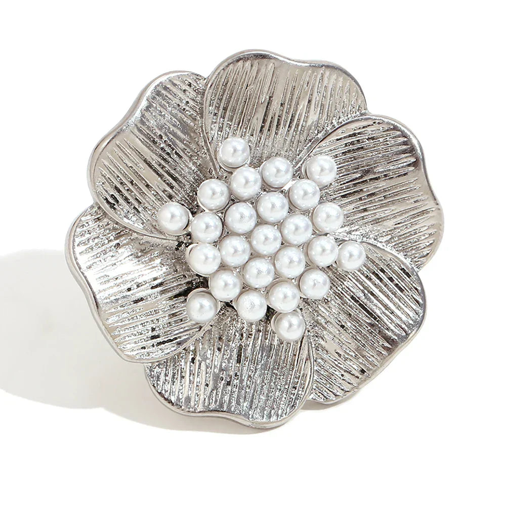 Anel Flor Elegante com Pérola e Aço Inoxidável