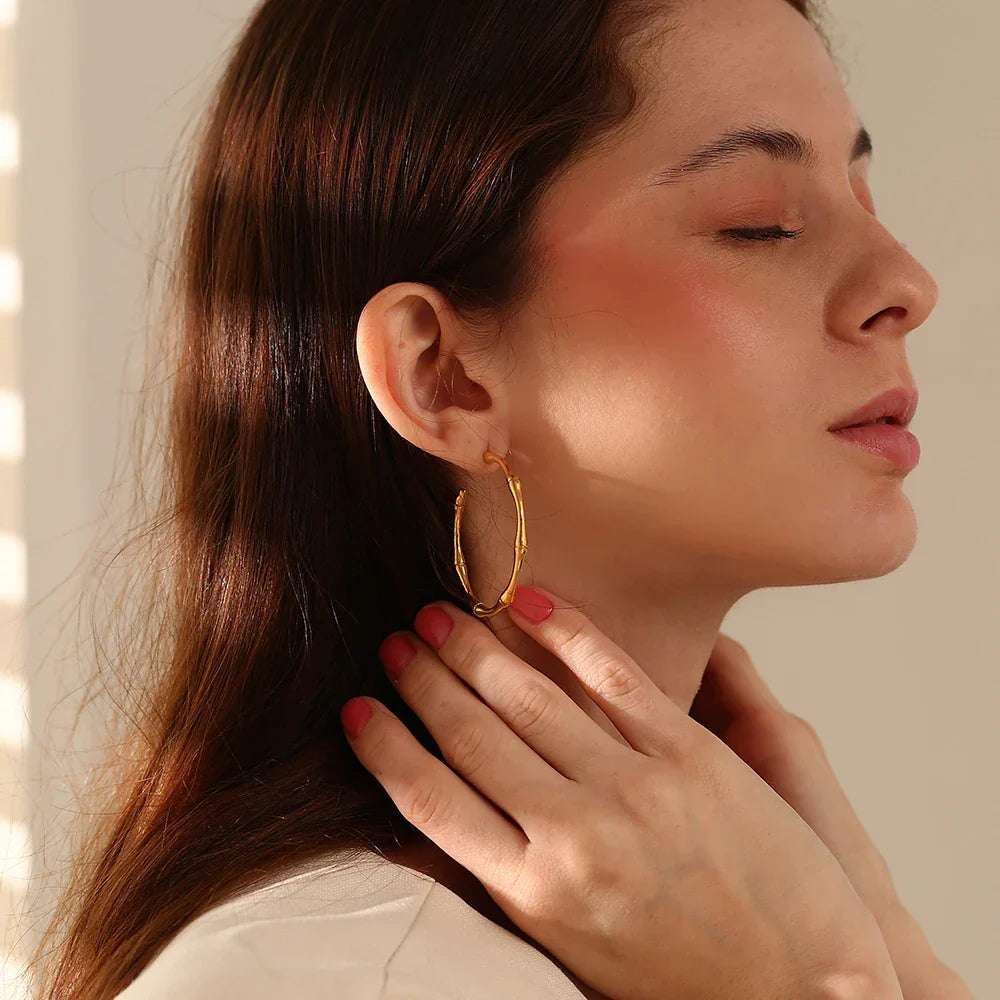 Brincos de Argola Bambu Dourado Minimalista