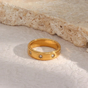 Anel Estrela de Zircão Banhado a Ouro 18K
