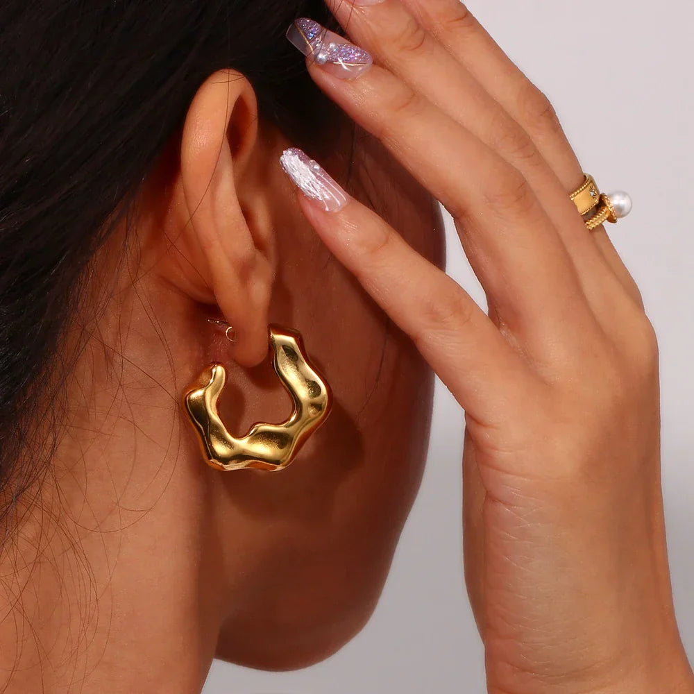 Brincos de Aço Inoxidável com Design Orgânico Dourado