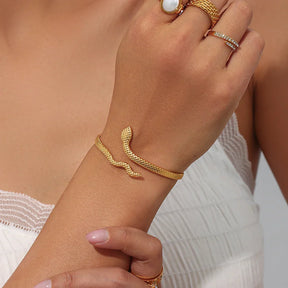 Pulseira Cobra Dourada Ajustável Burnetts