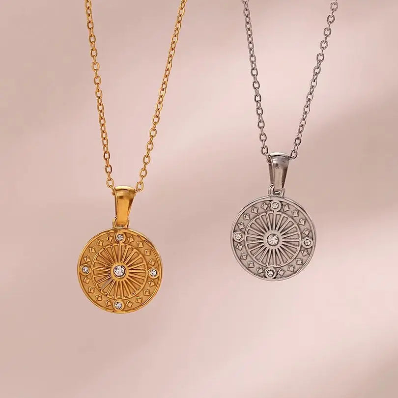 Colar Moeda Minimalista Banhado a Ouro