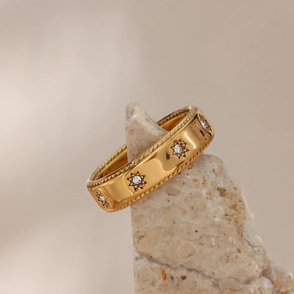 Anel Estrela de Zircão Banhado a Ouro 18K