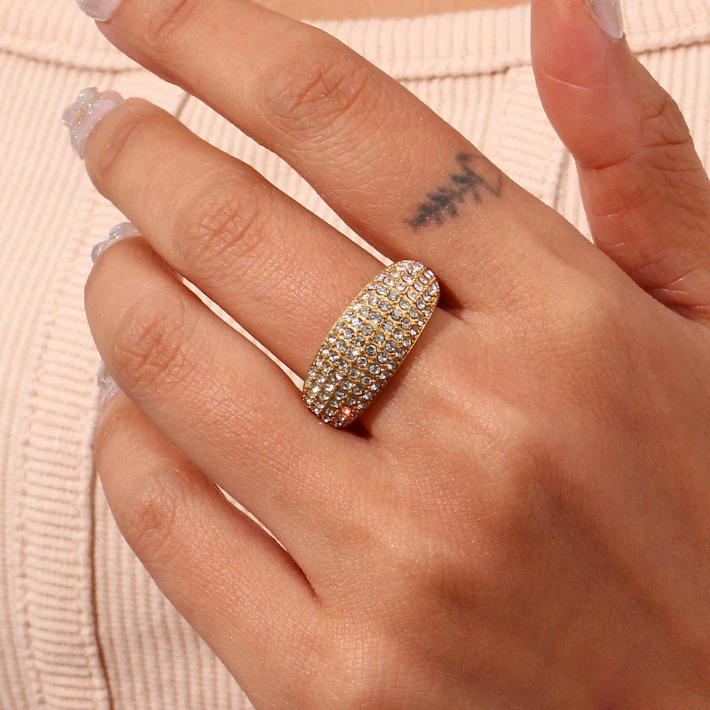 Anel de Luxo com Zircônia Banhado a Ouro
