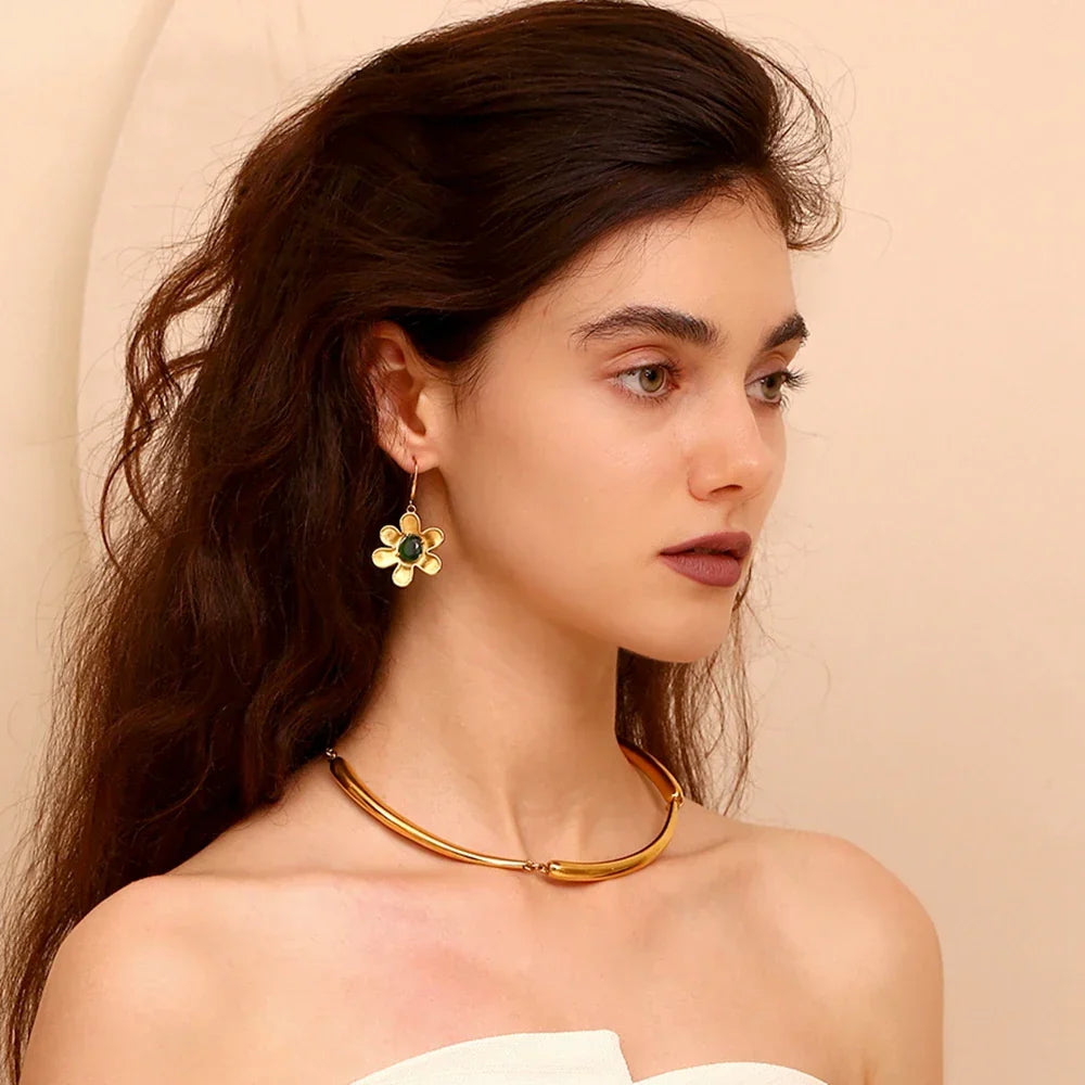 Brincos Flor de Zircônia Banhados a Ouro 18K