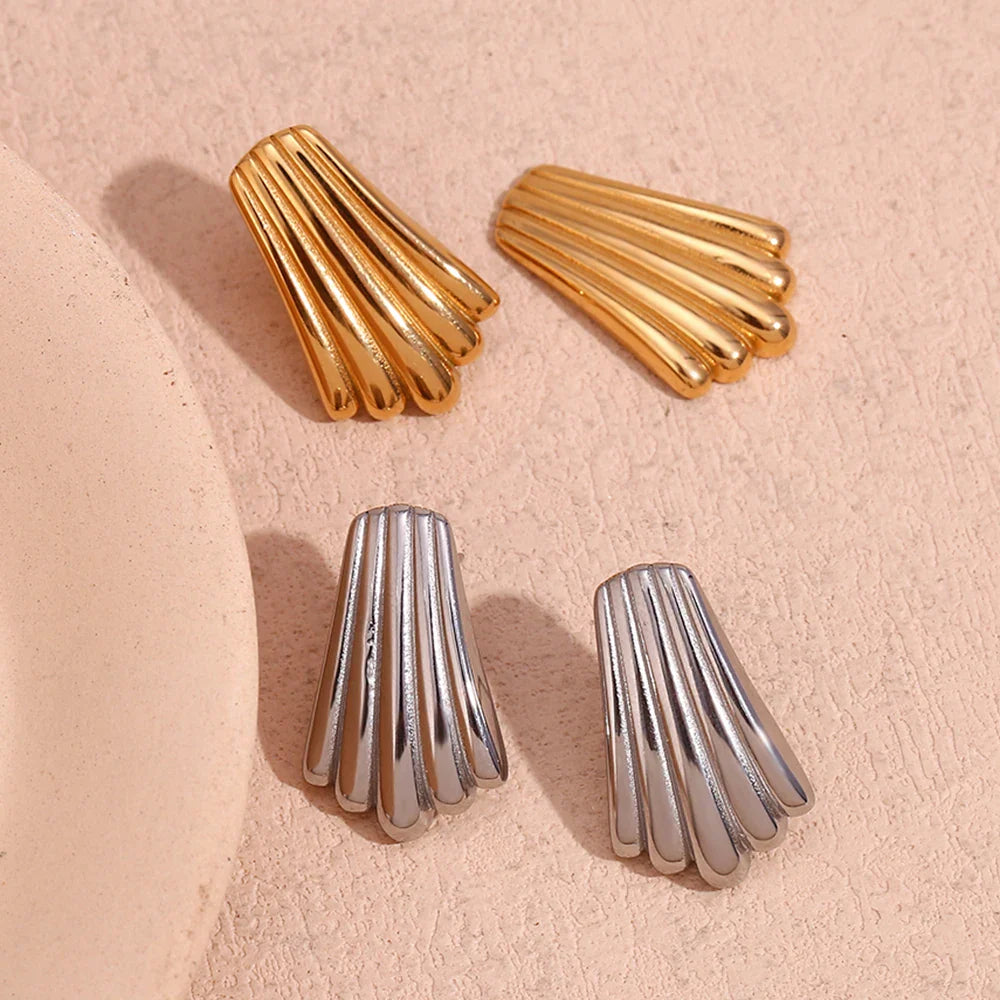 Brincos Elegância Vertical em Zircônia