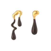 Brincos Assimétricos Waterdrop em Esmalte