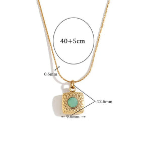 Colar Elegante com Pingente Verde em Aço Inoxidável e Ouro 18K
