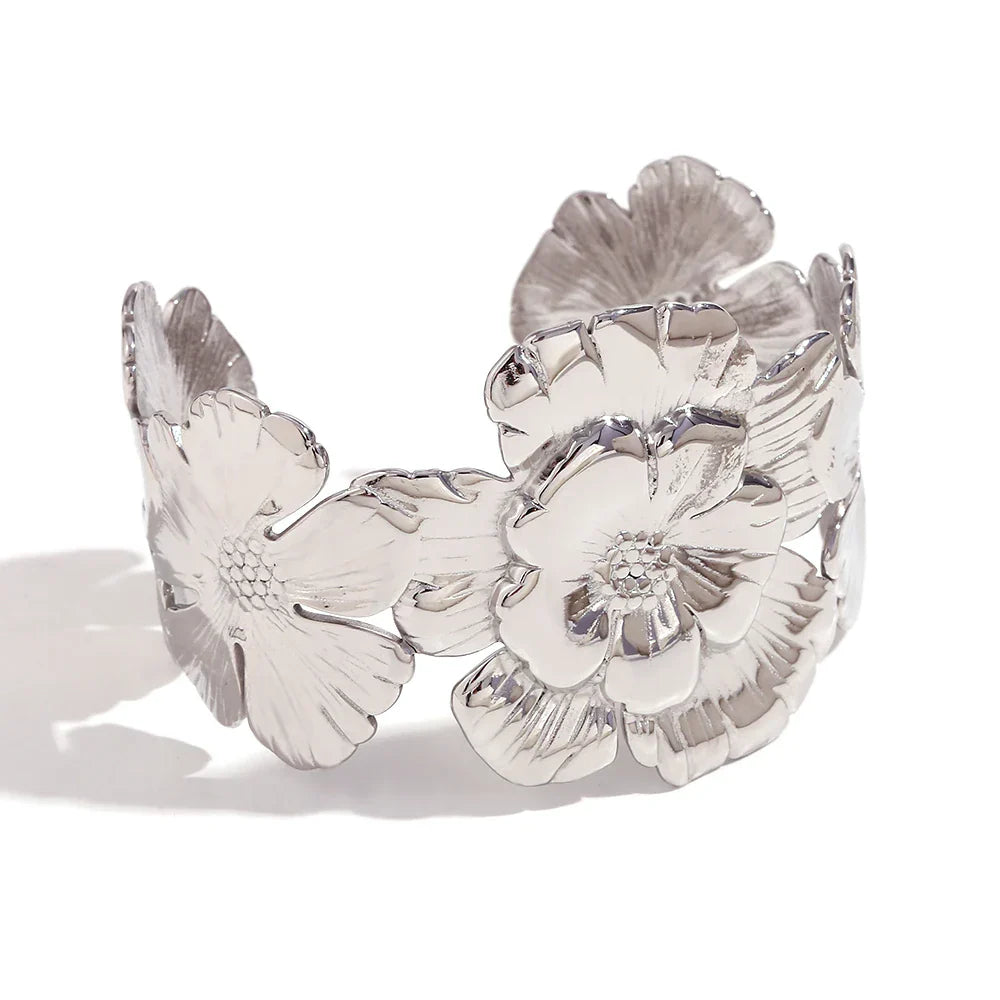 Pulseira Flor Aberta Banhada a Ouro 18K