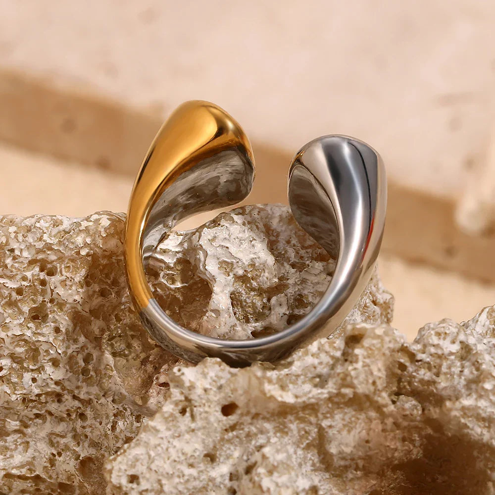 Anel Minimalista Banhado a Ouro 18K com Design Duplo