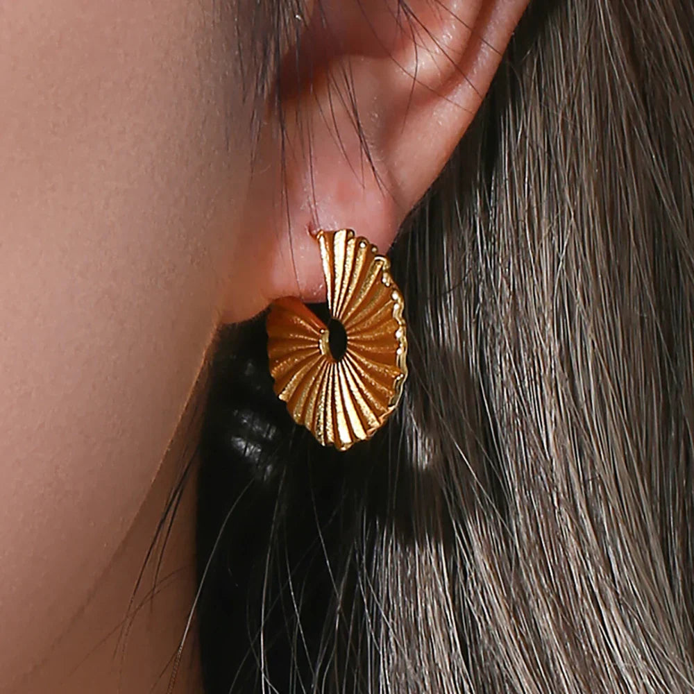 Brincos de Argola Girassol Folheados a Ouro