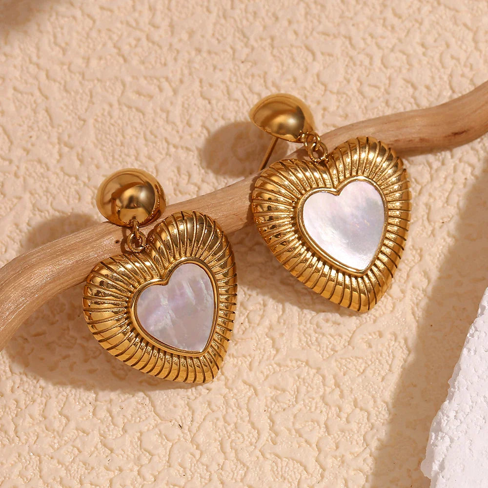 Brincos Coração com Zircônia Banhados a Ouro 18K