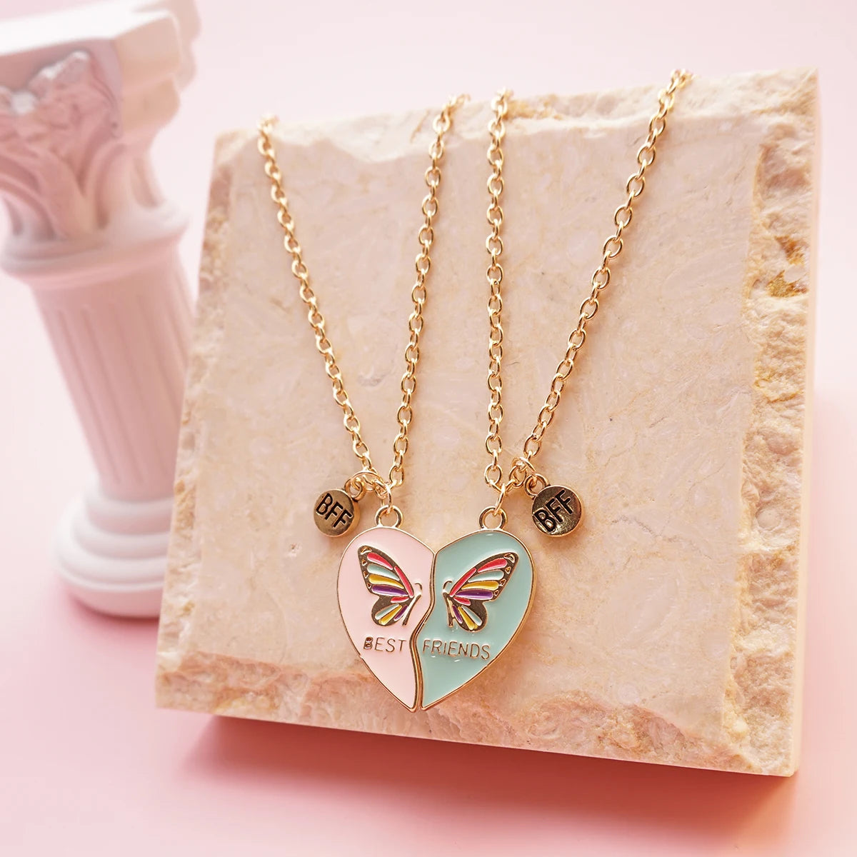 2Pcs/Set Magnetism Best Friends Pendant Necklace for Women Butterfly Lover Broken Heart Clavicle Chain BFF Best Friends Jewelry