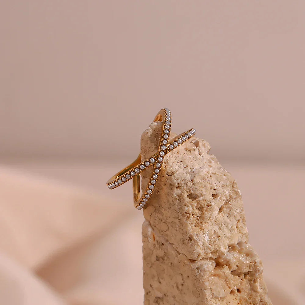Anel Elegante com Pérola e Zircônia em Aço Inoxidável