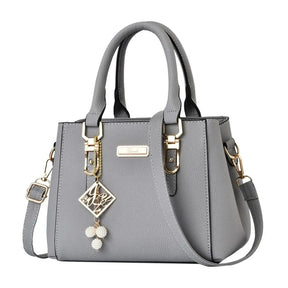 Bolsa de Couro com 15%OFF na Primeira Compra + Frete Grátis - Pague 3 x Sem Juros