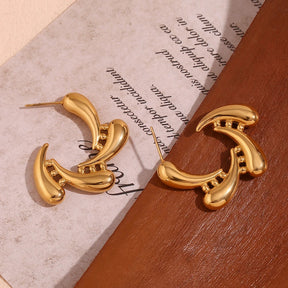 Brincos Elegância Dourada com Gotas