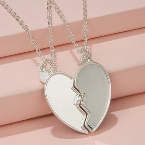 2Pcs/set Ocean Mermaid Shell BFF Necklace Broken Heart Shaped Pendant Necklaces for Girls Best Friend Jewelry Friendship Gift
