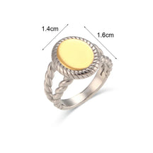 Anel Oval Torcido Banhado a Ouro para Mulheres