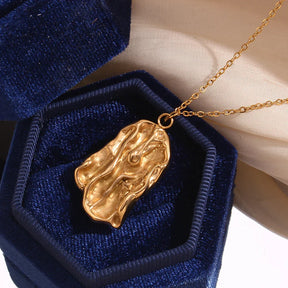 Colar Abstrato Dourado 18K em Aço Inoxidável