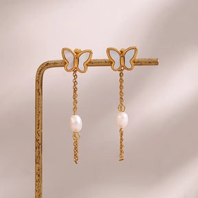 Brincos Elegantes de Pérola com Borboleta
