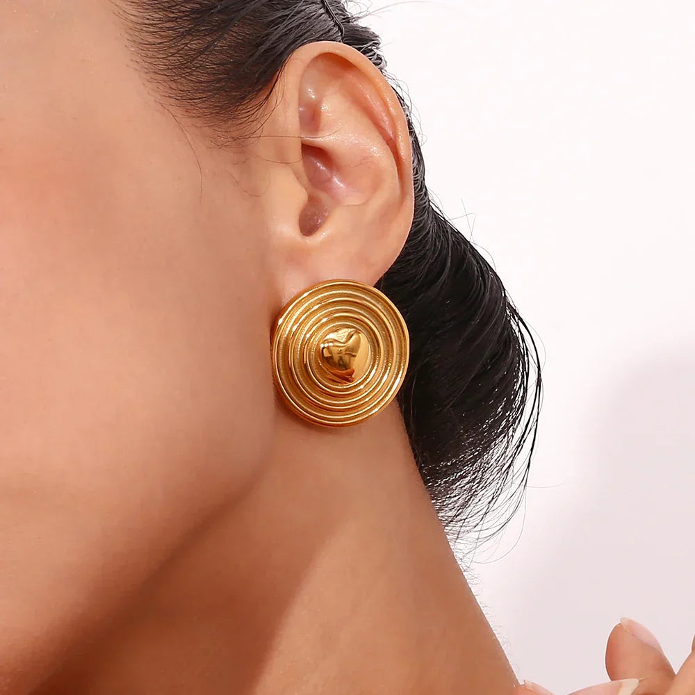 Brincos Coração Dourado em Aço Inoxidável