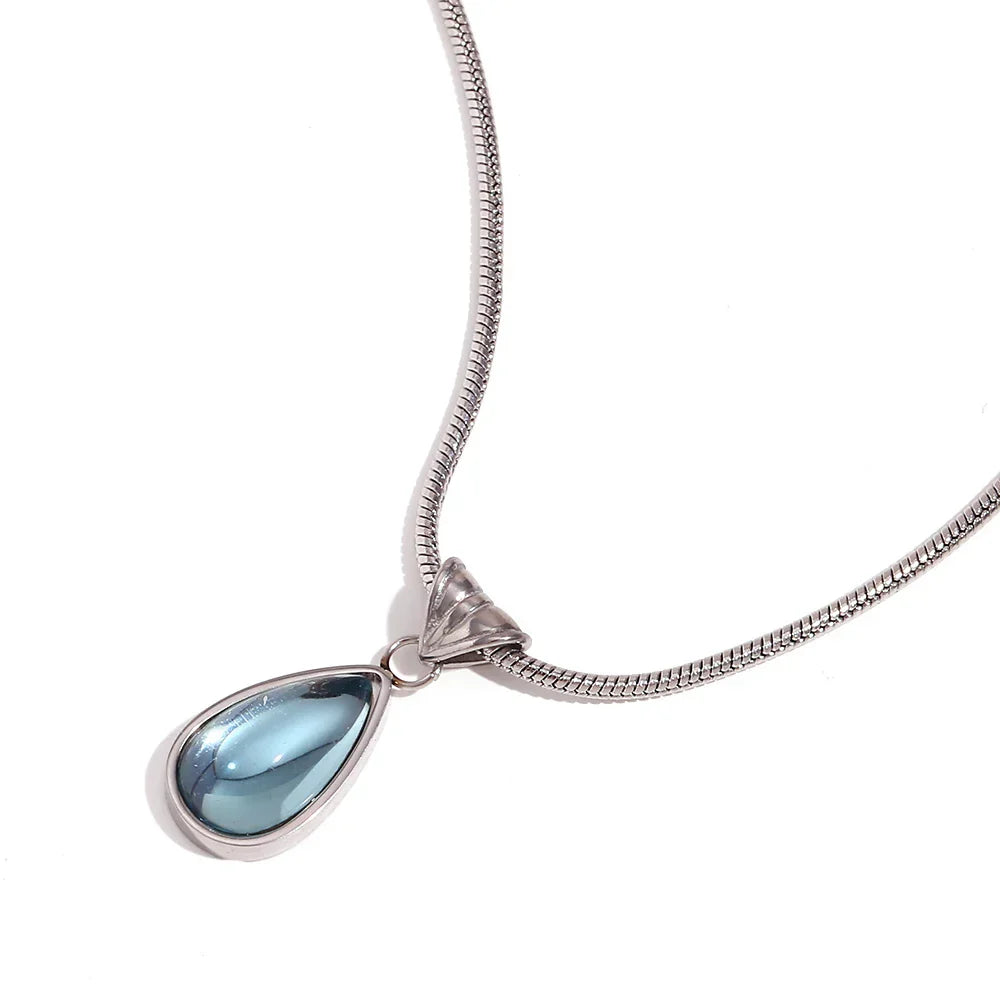 Colar Elegance Gota de Água com Zircônia