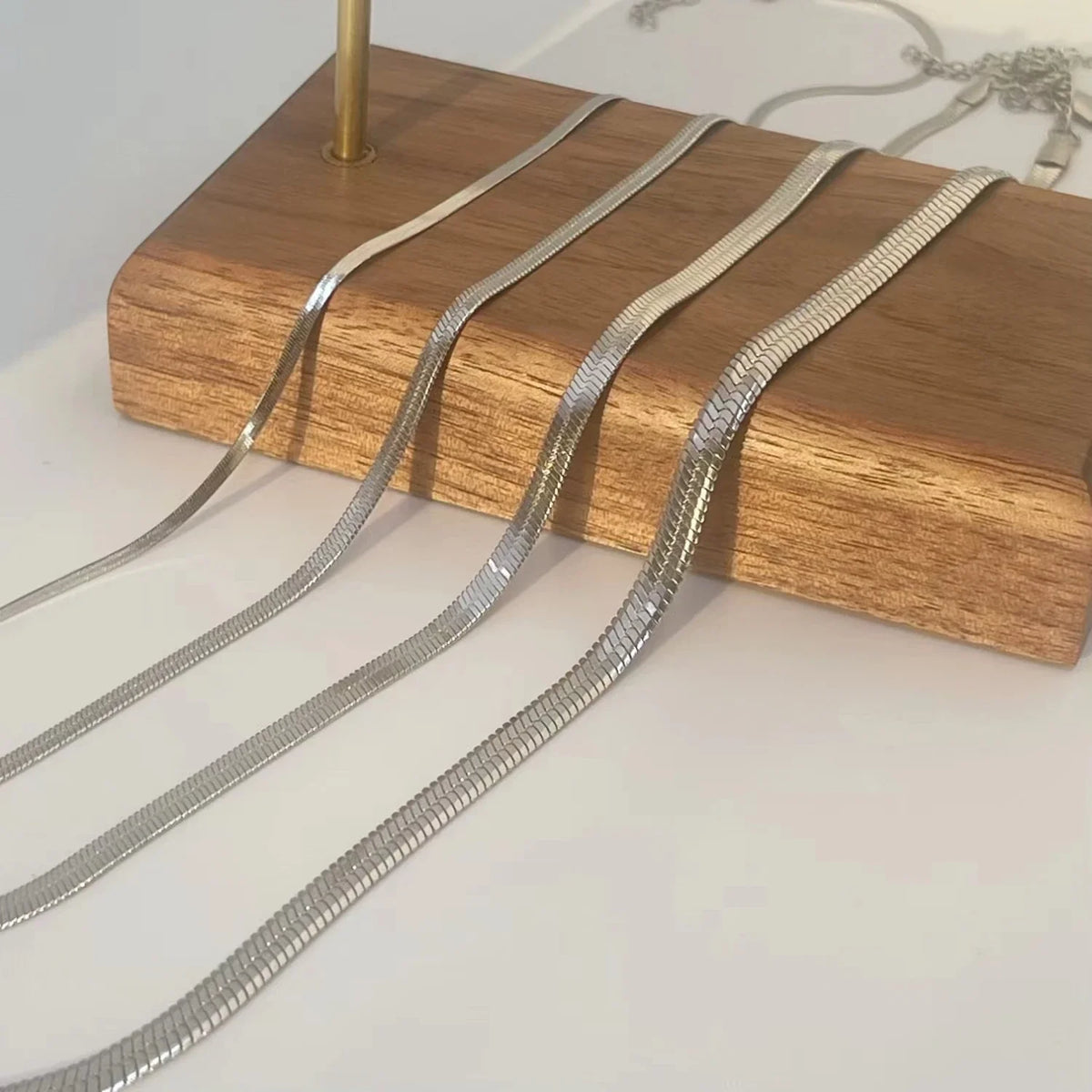 Colar Unissex de Aço Inoxidável banhado ouro 18k Dourado - Estilo Minimalista