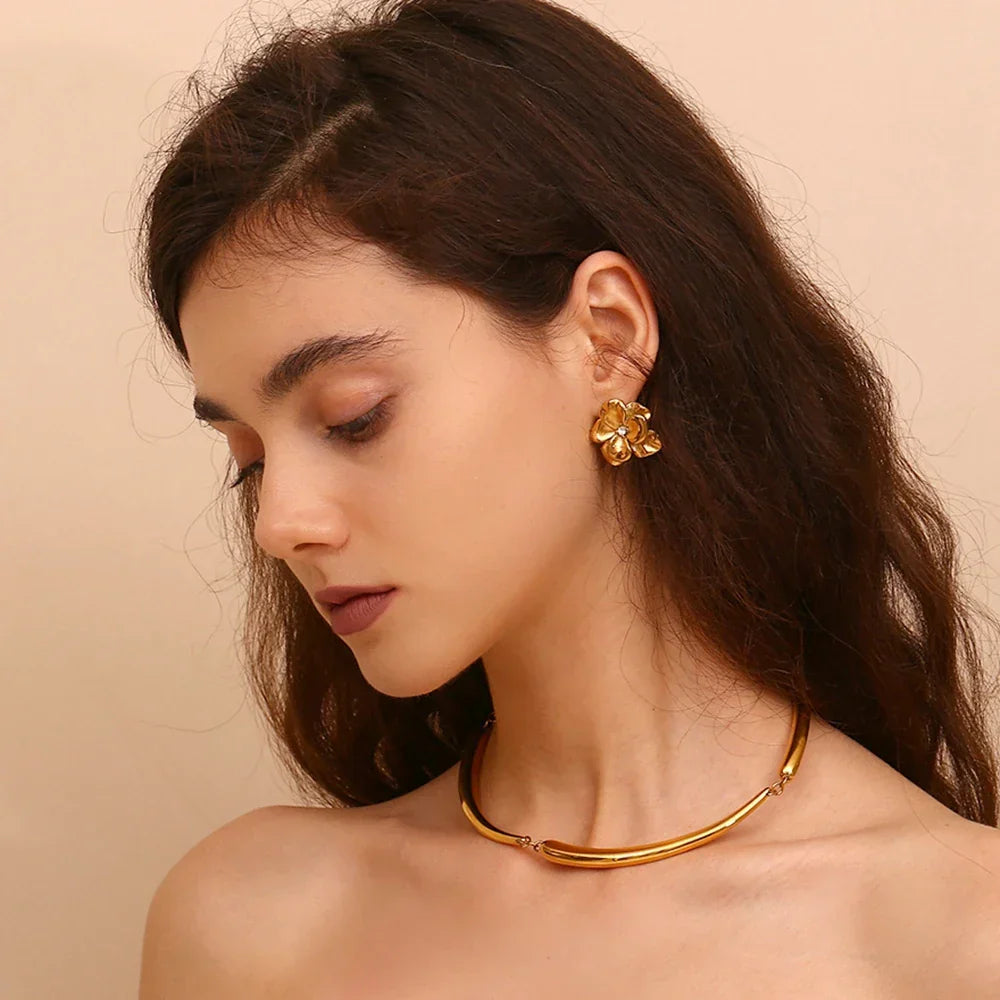 Brincos Florais Dupla Camada em Ouro 18K