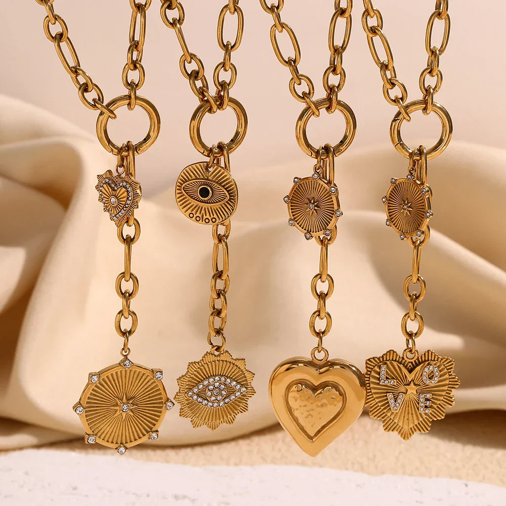 Colar Elegante com Pingentes de Zircônia e Aço Inoxidável